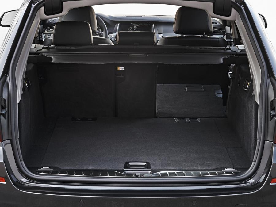  BMW 520d Touring 2013 года  (фото 5 из 17)